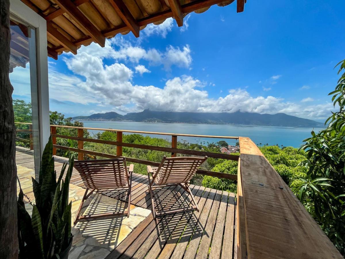 Chale Com Vista Para O Mar Ilhabela Esterno foto